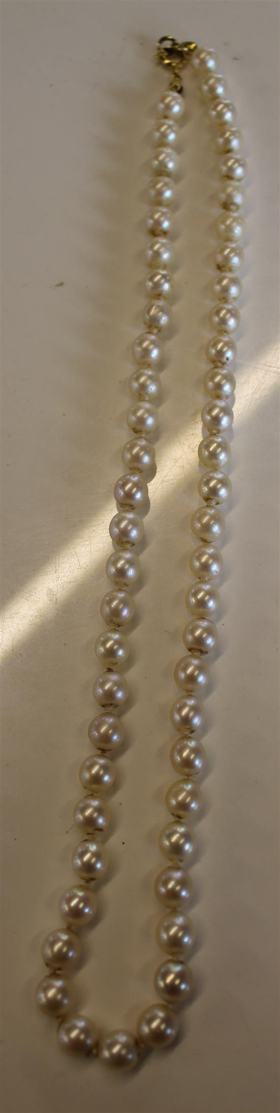 Cultured pearl necklace